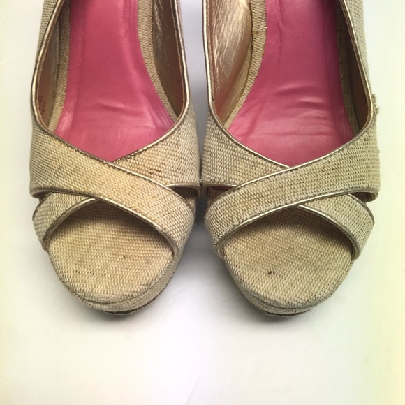Lily Pulitzer gold canvas peep toe wedge heel 6.5 - Picture 3 of 6